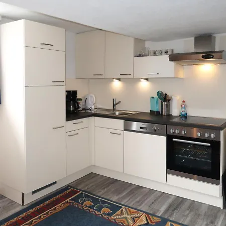 Huber By Interhome Grins