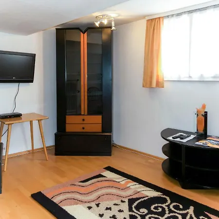 Huber - Git110 By Interhome
