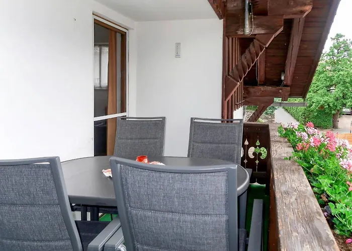 Huber By Interhome Grins